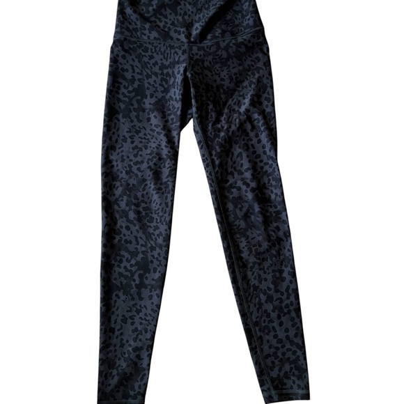 Old Navy Active High-Rise Leggings – Black &‎ Grey Cheetah Print – Size Medium - Picture 1 of 4